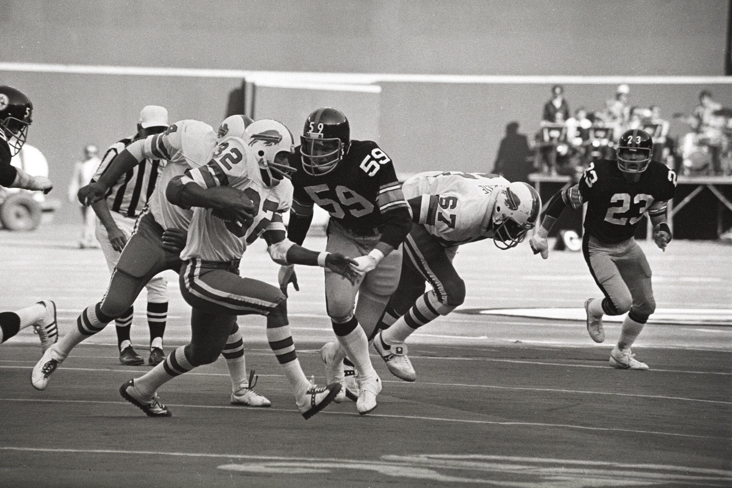 Wagner chasing OJ Wagner chasing OJ